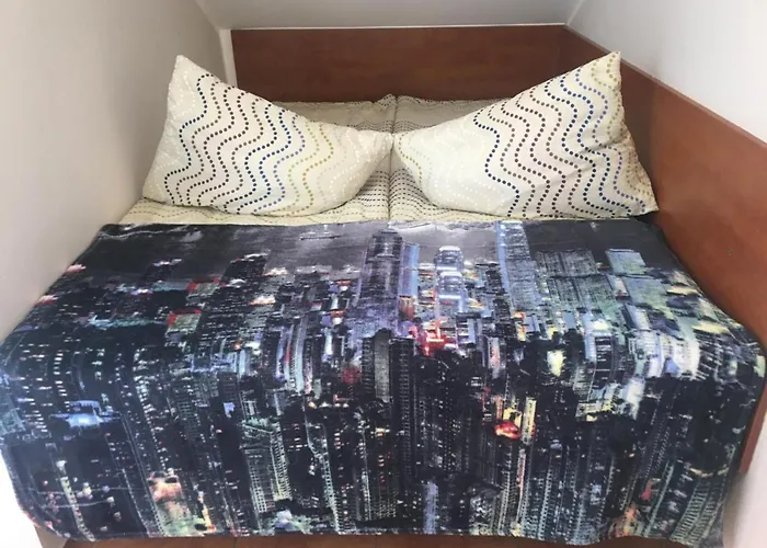 Nad Jeziorem Bed & Breakfast