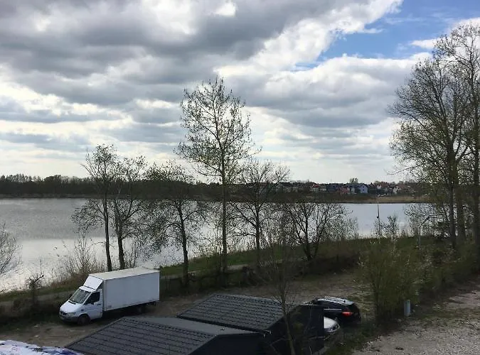 Nad Jeziorem Bed & Breakfast